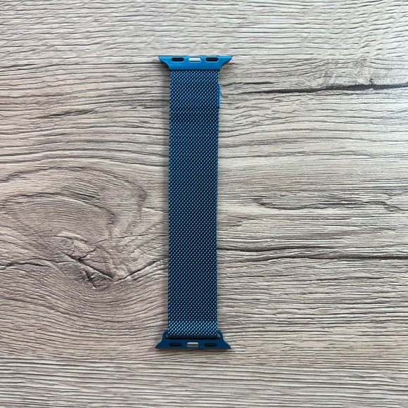 NEW BAND BLUE Milanese Stainless For Apple Watch - Picture 2 of 5
